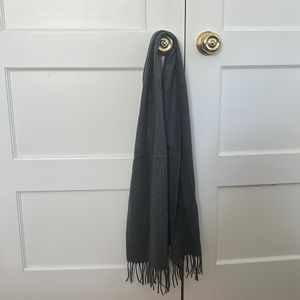 Gray scarf